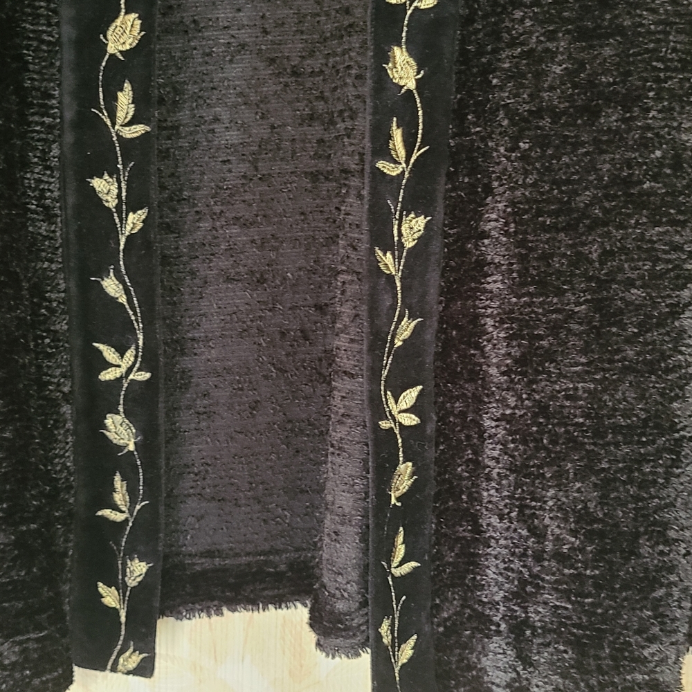Graff Black Teddy Soft Floral Vines Embroidered Gold Leaf Open Cardigan Large - Picture 2 of 10